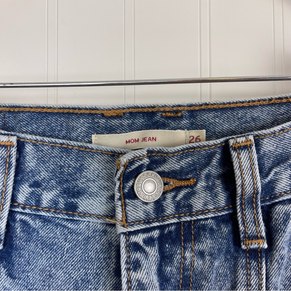 Vintage LEVI'S Mom Jean Light Wash